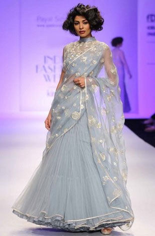 latest-saree-trends-2016-designs-designer-payal-singhal-lehenga-saree-gown