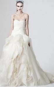 most_iconic_hollywood_white_dress_movie_actress_natalie_portman_black_swan_ballet_inspired_wedding_dress