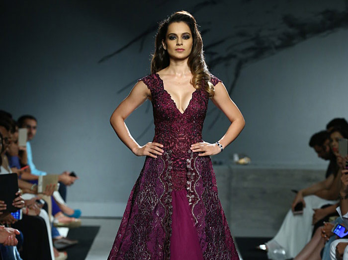 kangana ranaut showstopper manav gangwani autumn winter 2015 runway collection couture indian amazon india fashion week purple gown ramp