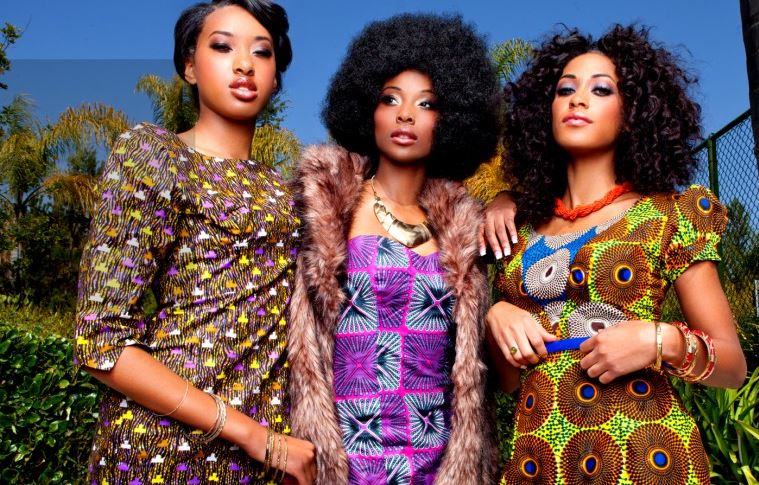 african-style-dress-print-girls-beautiful-necklace-jewelry-purple-blue-green
