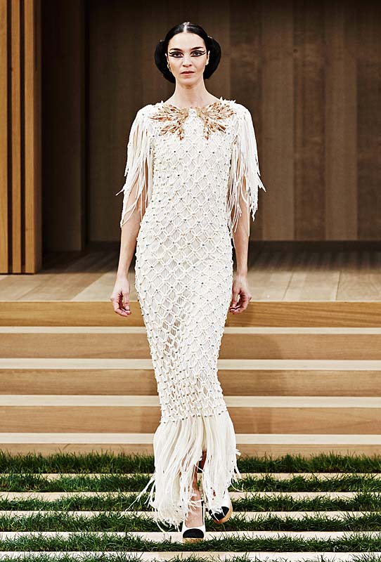 chanel-spring-summer-2016-couture-outfit-70