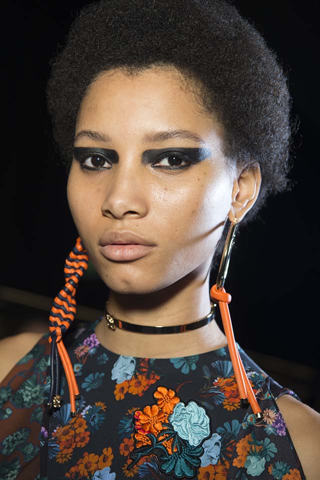 Versace Backstage Beauty from Fall Winter 2017-18 Collection