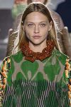 new-jewelry-trends-latest-fashion-runways-dries-von-noten-collared-necklace-brown