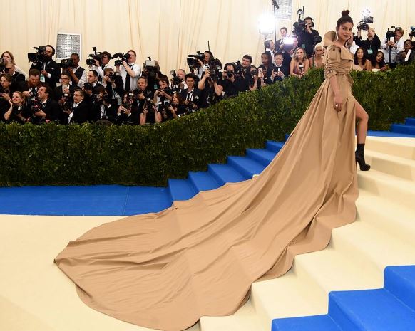 priyanka chopra met gala 2017