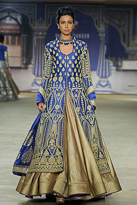 Reynu-Taandon-icw-17-india-couture-week-collection-dress-4-slit-jacket-lehenga