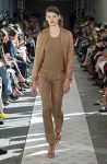 max-mara-spring-summer-2018-ss18-rtw-collection (1)-matching-suit