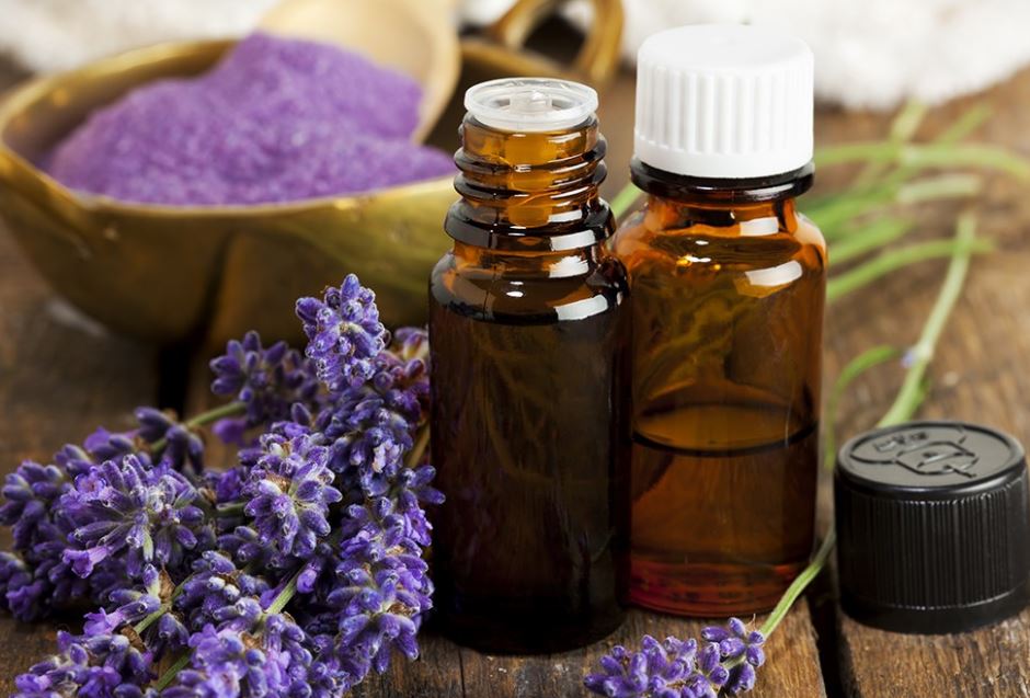 Best Essential Oil For Acne: Do They Really Work?