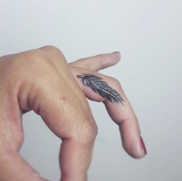 28 Cute Feather Finger Tattoos