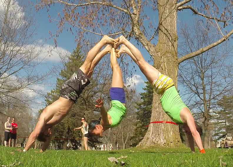 Three Person Yoga Poses Extreme Acroyoga Advanced Hanging Flyer 