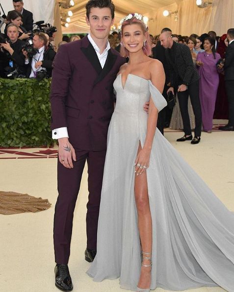 met-gala-2018-fashion-celebrity-style (13)-hailey-baldwin-shawn-mendes
