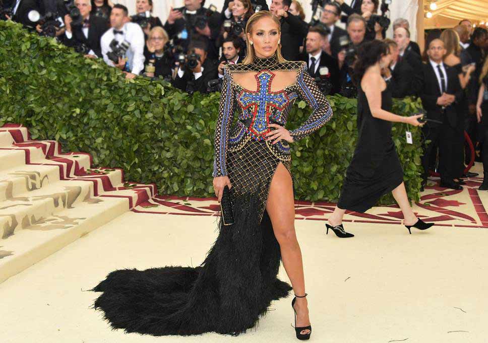 met-gala-2018-fashion-celebrity-style-jennifer-lopez-balmain-gown