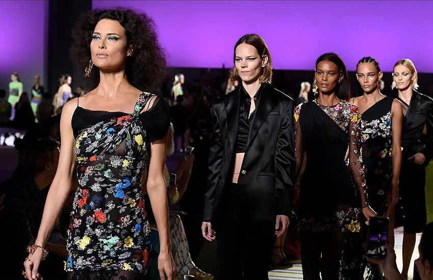 See Every Look From Versace's Spring 2019 Collection, 46% OFF