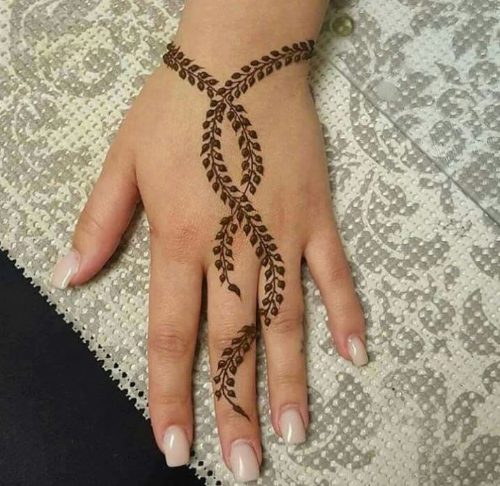 Latest Mehendi Designs Beautiful Trends for Girls (20)